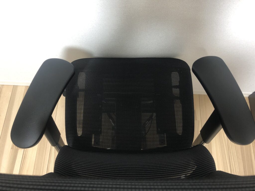 『COFO Chair Premium』4Dアームレスト調節3